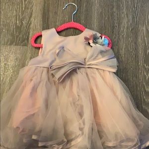 Beautiful mesh princess dress in pink/mauve color